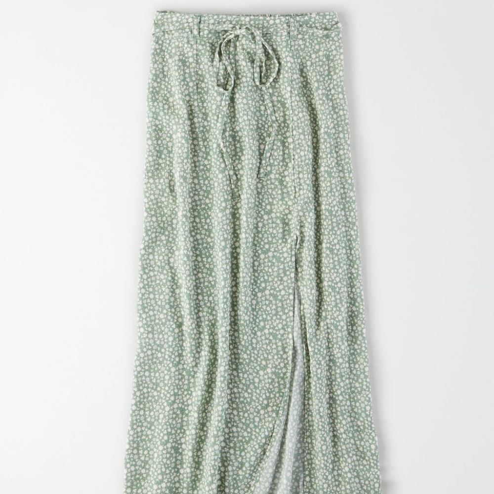 AE High-Waisted Floral Slit Midi Skirt